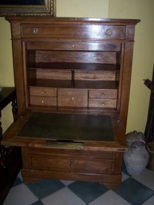 Praet - Antieke Burelen & Secretaires